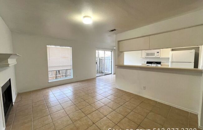 2213 CREEKSIDE LN