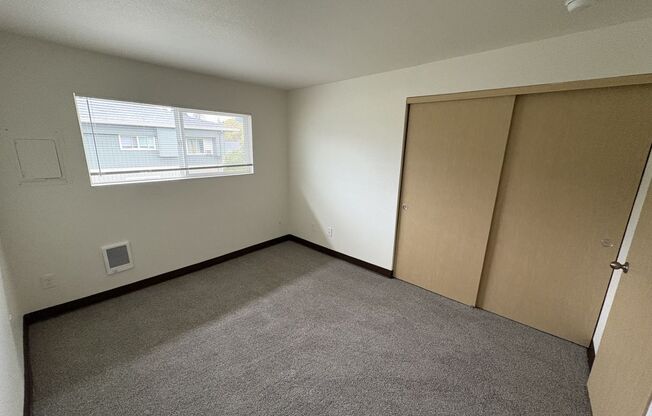 2 beds, 1 bath, 650 sqft, $1,275, Unit 1505-23