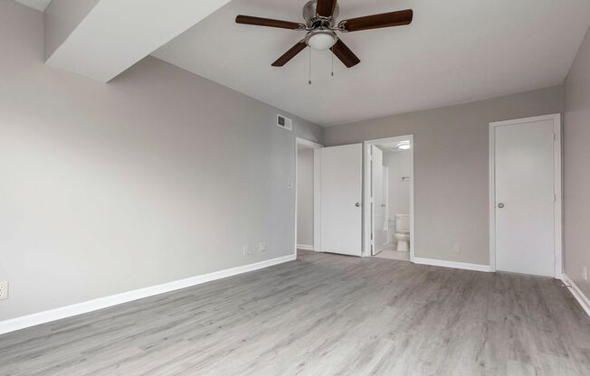 2 beds, 2 baths, $895, Unit 309