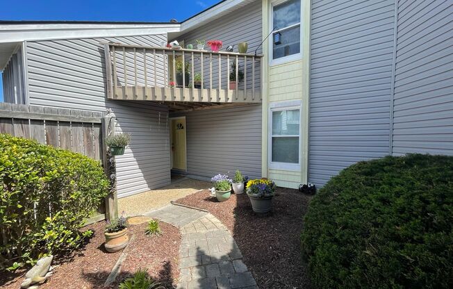 2 beds, 2 baths, $2,100