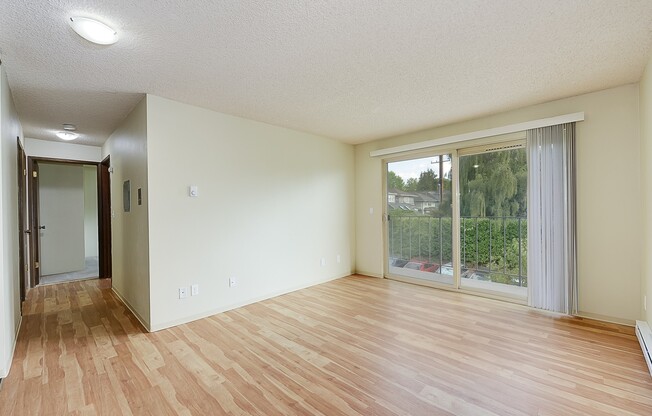 2 beds, 1 bath, 765 sqft, $2,295, Unit 202