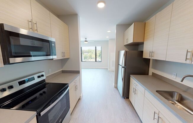 1 bed, 1 bath, 555 sqft, $1,160, Unit 2530-408