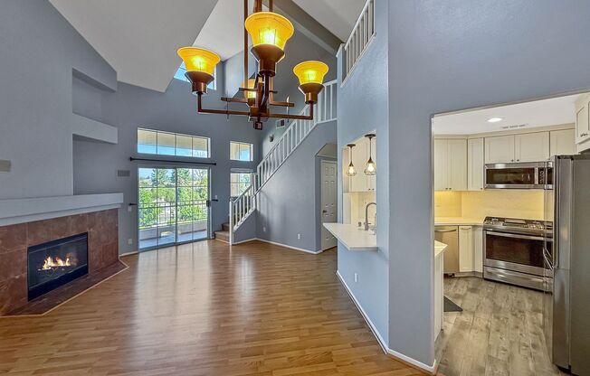 Great 2B/2BA+Bonus Room Townhome in Carmel Mountain Ranch!