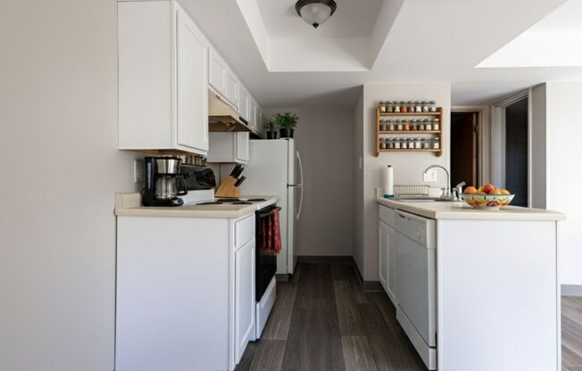 1 bed, 1 bath, 600 sqft, $999, Unit 1422-03