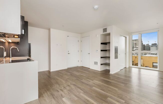 Studio, 1 bath, 352 sqft, $1,395, Unit 501