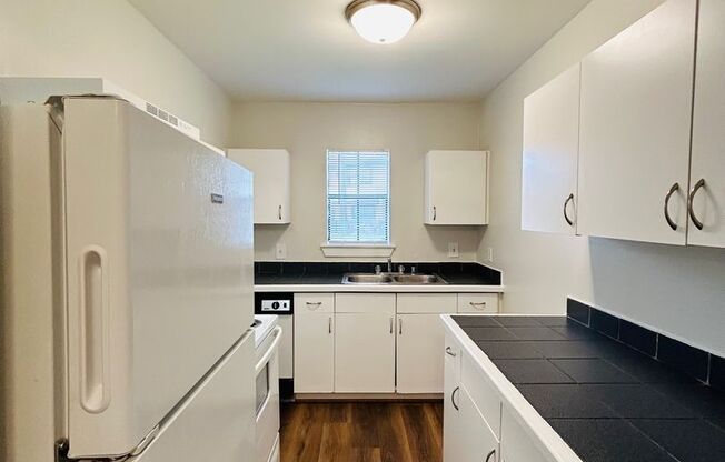 1 bed, 1 bath, $750, Unit MA9137