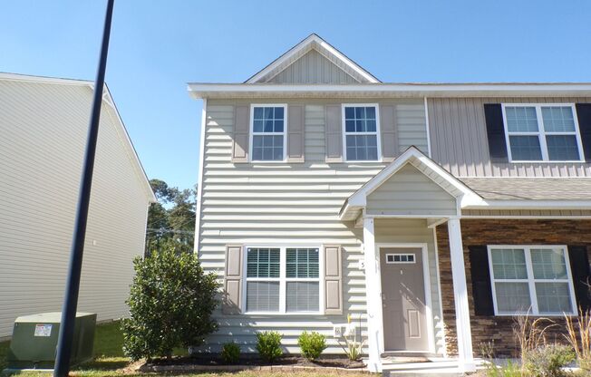 Two Bedroom Two and half Bathrooms Townhome!