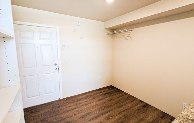 Studio, 1 bath, 160 sqft, $1,250, Unit 458