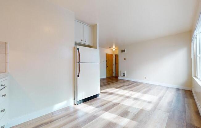 348 8 AVE