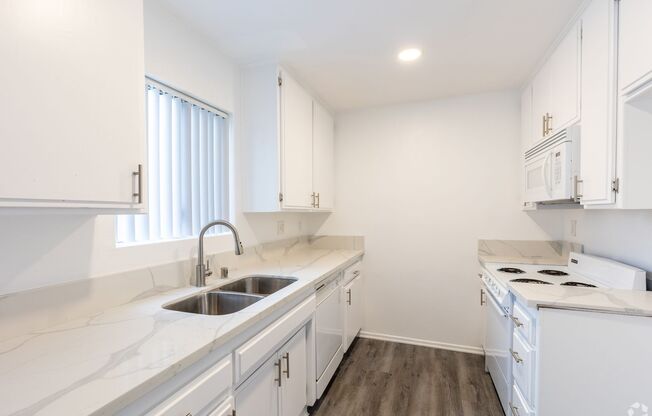 2 beds, 2 baths, 1,265 sqft, $2,098, Unit 109
