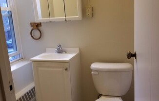 Studio, 1 bath, 580 sqft, $850, Unit 29-206