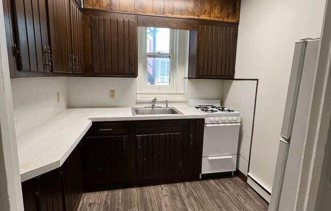 1 bed, 1 bath, $1,250, Unit #4