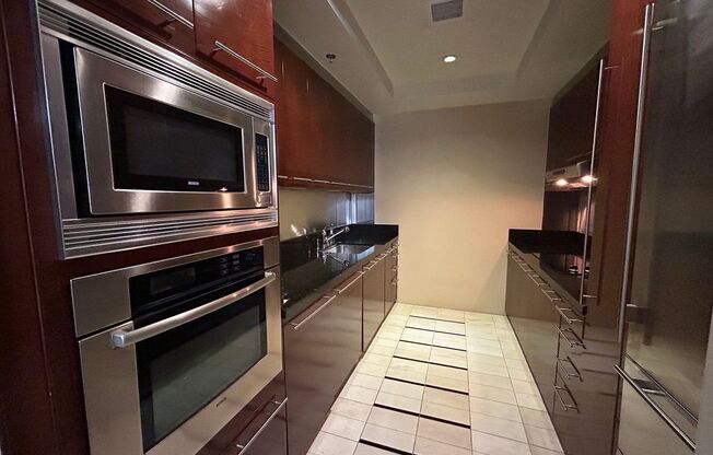 2-Bed 2-Bath Las Vegas Strip High-rise Condo!
