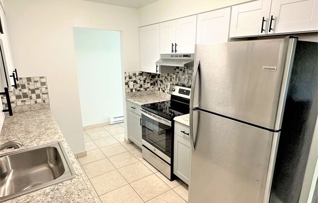 2 beds, 1 bath, 1,014 sqft, $1,995, Unit 48