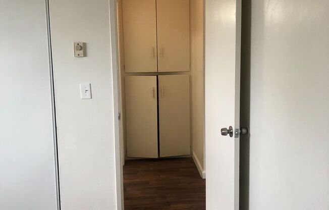 1 bed, 1 bath, 550 sqft, $1,431, Unit 12