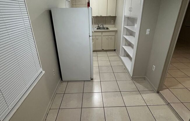 1 bed, 1 bath, 658 sqft, $1,495, Unit Unit B