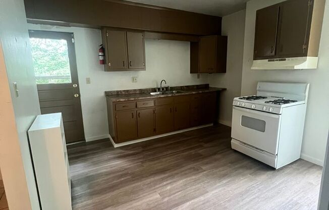 373 W Riverview Ave.