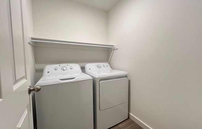 3 beds, 2 baths, 1,300 sqft, $1,550, Unit 617 69th Ave