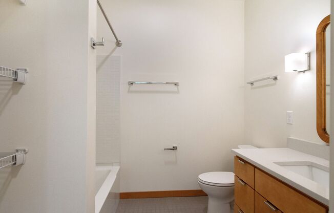 2 beds, 2 baths, 816 sqft, $1,360, Unit A320