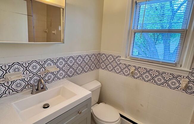 Newly Renovated Year-Round Apartments – Steps from the Beach in Hampton, NH