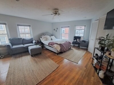 21 Moon St