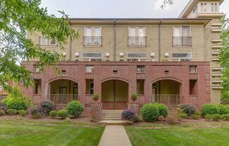 Gorgeous and Modern end-unit home in the best part of Charlotte.