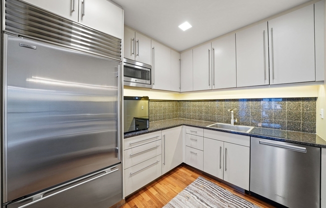 2 beds, 2.5 baths, 1,564 sqft, $9,500, Unit 18G