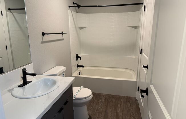 2 beds, 1 bath, 853 sqft, $2,625, Unit 6H