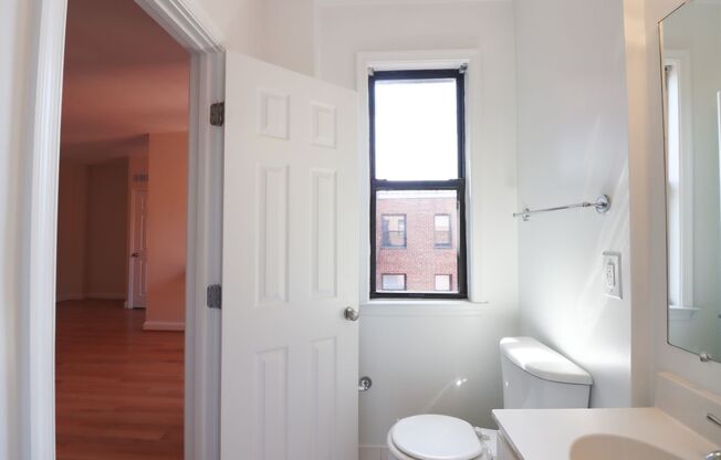 Studio, 1 bath, 337 sqft, $2,350, Unit W806