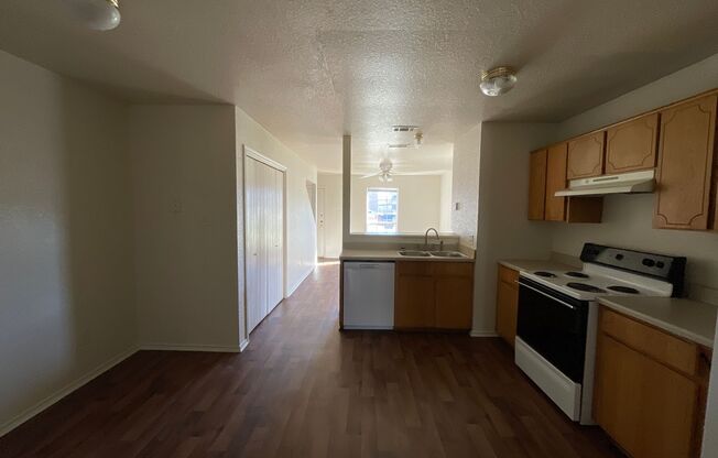 3 beds, 2 baths, 1,199 sqft, $950, Unit Apt A