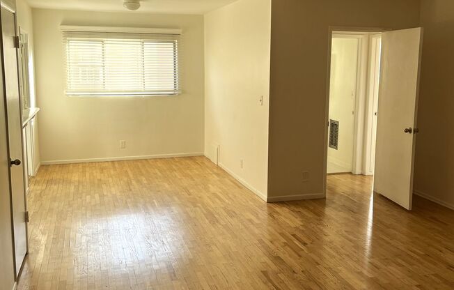 1 bed, 1 bath, $2,295, Unit 11