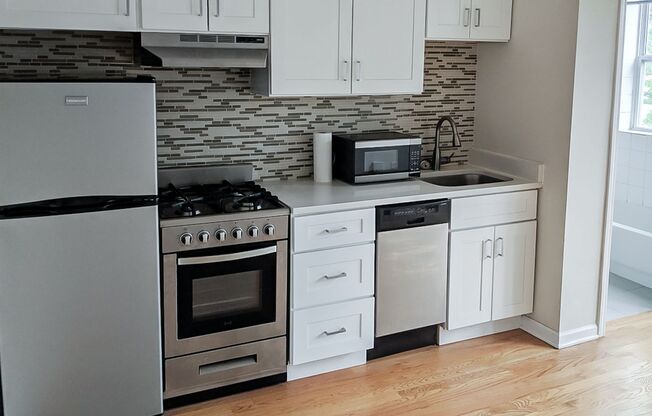 1 bed, 1 bath, 350 sqft, $1,595, Unit 2520-A5