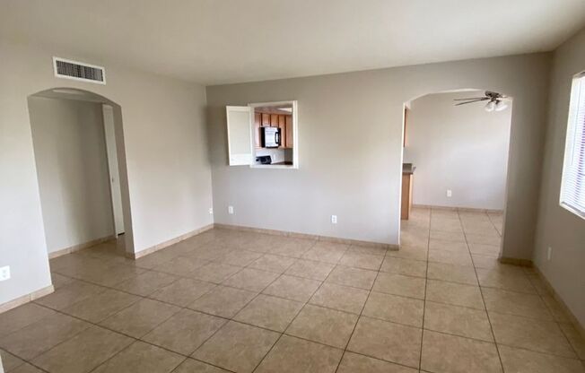 2 beds, 2 baths, 1,007 sqft, $1,200, Unit Unit 214