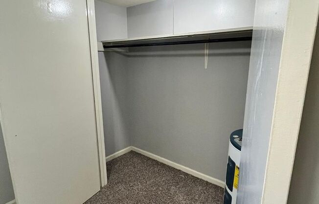 1 bed, 1 bath, 732 sqft, $815, Unit M-8