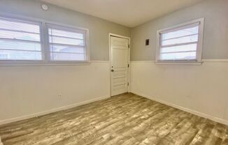 2 beds, 1.5 baths, $995