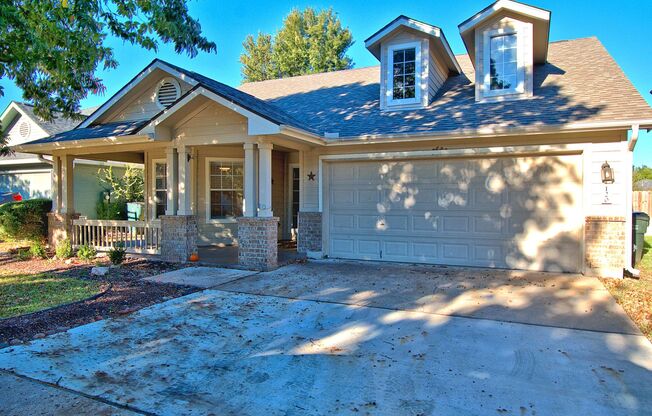 Gorgeous 4 Bed House in Charming Georgetown Village