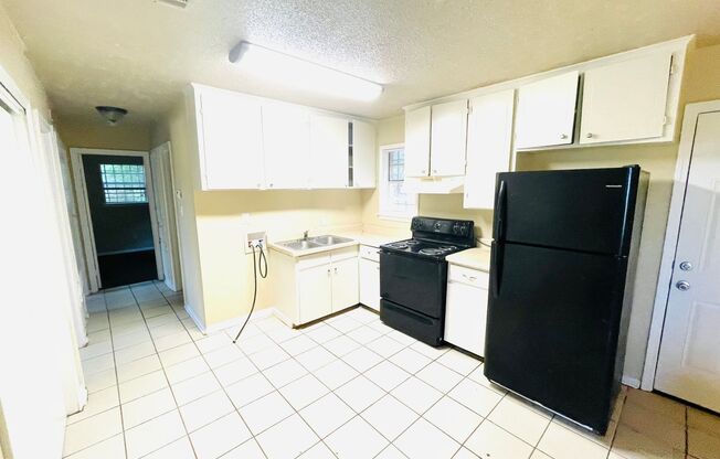 ** 3 Bed 1 Bath located in Chisholm ** Call to schedule a viewing 334-366-9198