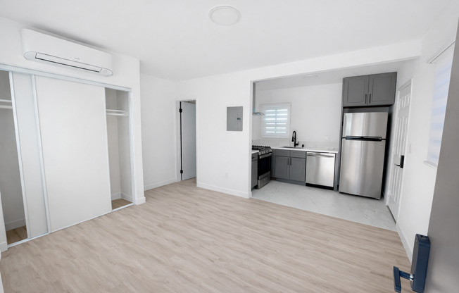 1704 1732 N SIERRA BONITA AVE