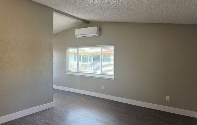 2 beds, 1 bath, 850 sqft, $1,695