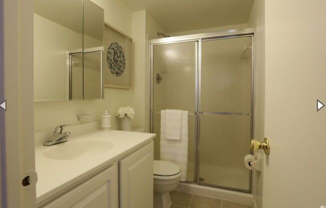 2 beds, 2 baths, 1,298 sqft, $2,580, Unit 367
