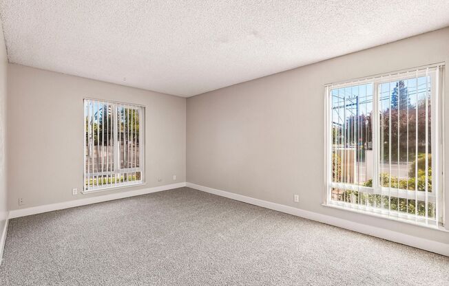 2 beds, 1 bath, 916 sqft, $1,495, Unit 15