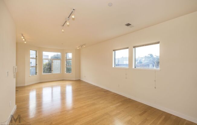 3 Bed, 2 Bath - Updated Mission Condo + Storage