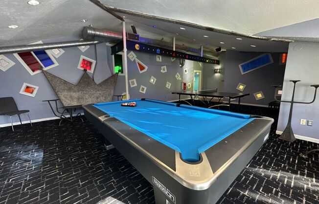 2 beds, 1 bath, 840 sqft, $1,269, Unit 0438