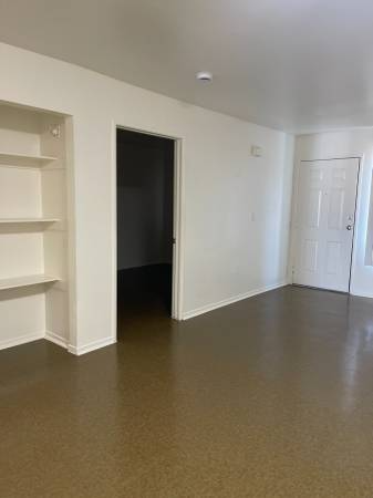 522 W 127 ST