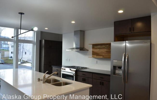1485 West 8th Ave