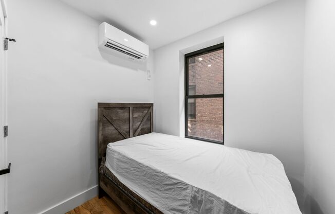 3 beds, 1 bath, 513 sqft, $4,025, Unit 16