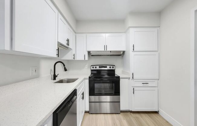 2 beds, 2 baths, 1,032 sqft, $1,625, Unit 407 (Renovated)