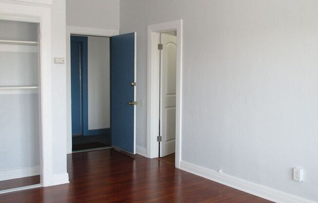 2415 E 53RD LLC