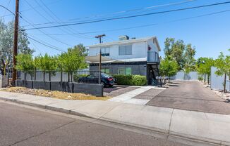 #1062- 1014 E Campbell Ave LLC