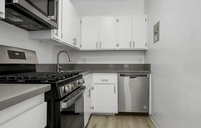 Studio, 1 bath, 615 sqft, $1,948, Unit 131